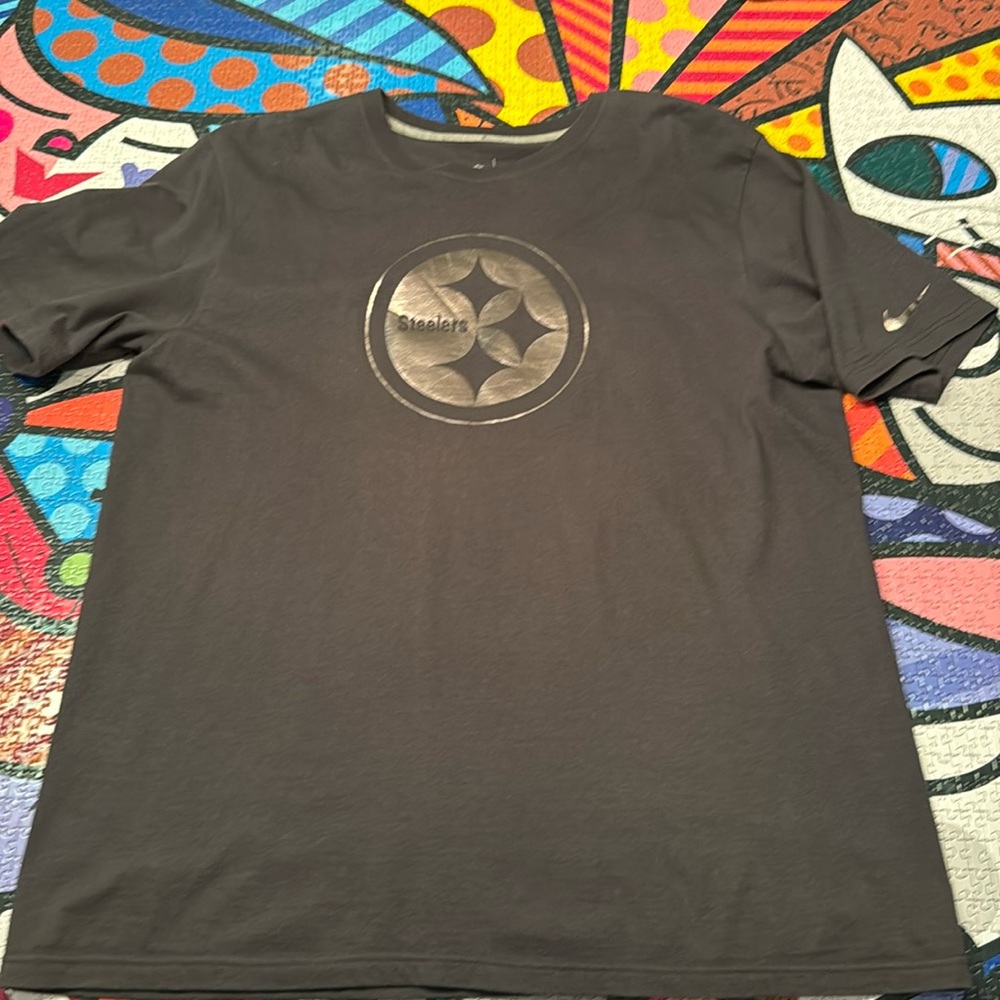Cool Navy Steeler T with shiny Silver logo